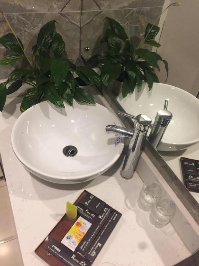 Hotel Royal Van Lung Εξωτερικό φωτογραφία